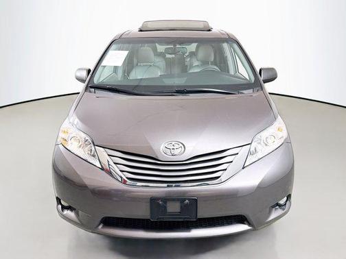 2016 Toyota Sienna XLE Premium