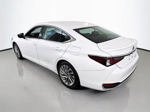 2023 Lexus ES 300h Luxury