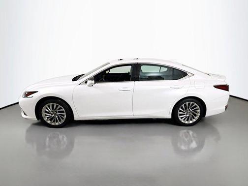 2023 Lexus ES 300h Luxury