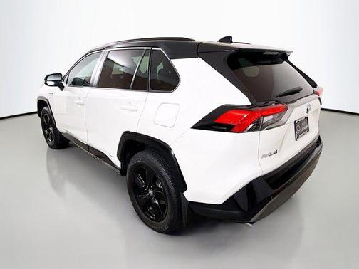 2020 Toyota RAV4 Hybrid SE