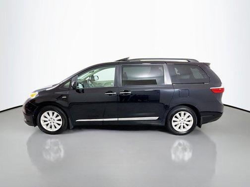 2016 Toyota Sienna XLE