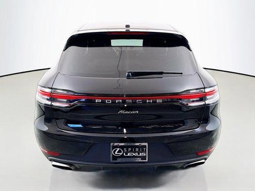 2020 Porsche Macan Base