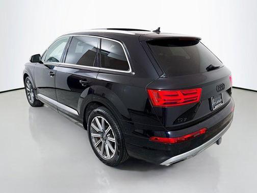 2019 Audi Q7 45 Premium Plus
