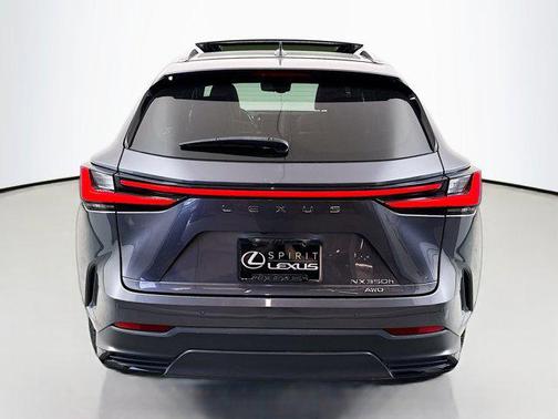 2022 Lexus NX 350h Luxury