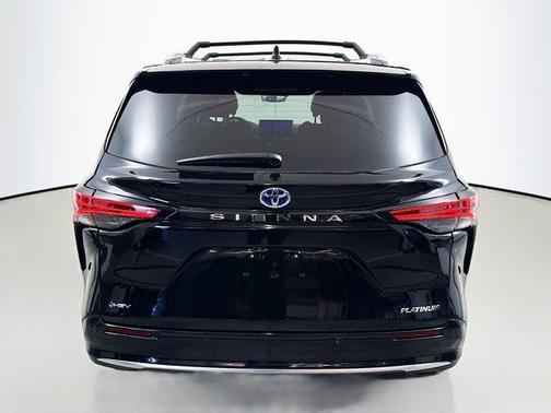 Midnight Black Metallic 2025 Toyota Sienna Platinum