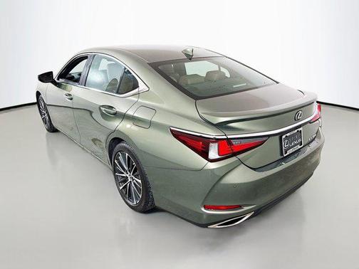 2023 Lexus ES 350 Base