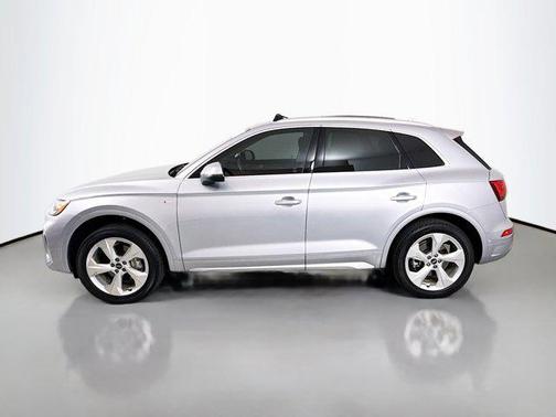 2023 Audi Q5 45 S line Prestige