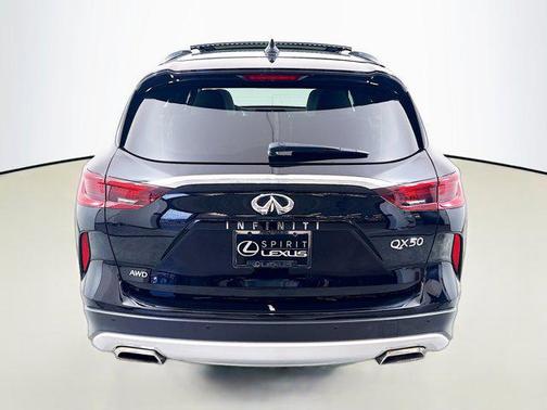 2023 INFINITI QX50 LUXE AWD