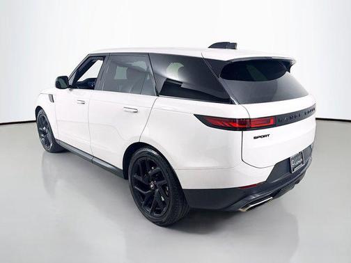 2024 Land Rover Range Rover Sport SE