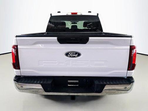 Oxford White 2025 Ford F-150 XLT