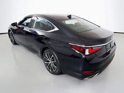 2025 Lexus ES 350 Base