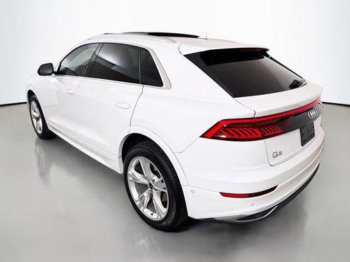 2023 Audi Q8 55 Premium