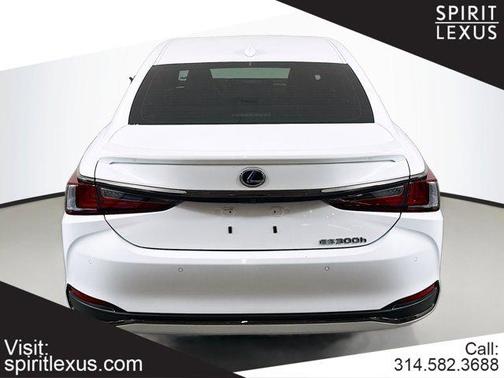 2022 Lexus ES 300h F SPORT