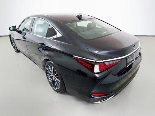 2022 Lexus ES 350 Base