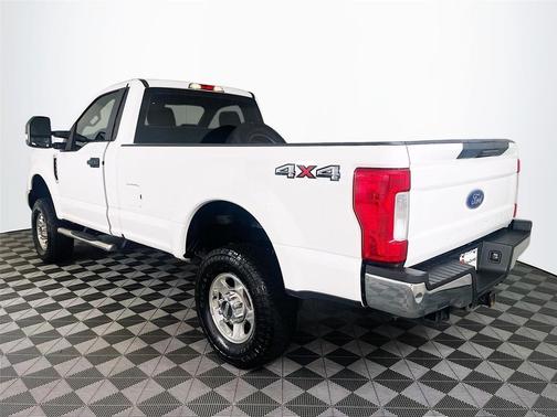Oxford White 2018 Ford F-250 XL