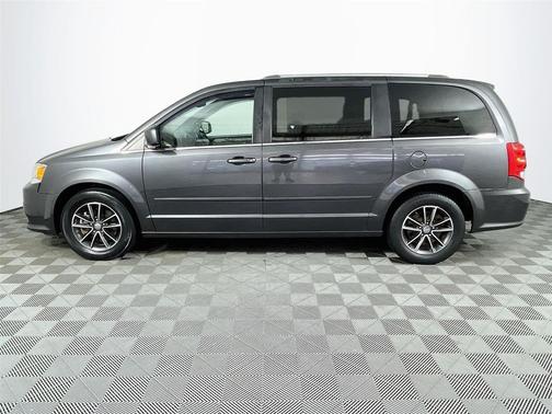 Granite Crystal Metallic Clearcoat 2016 Dodge Grand Caravan SXT