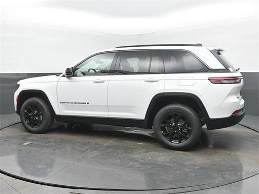 2026 Jeep Grand Cherokee Altitude