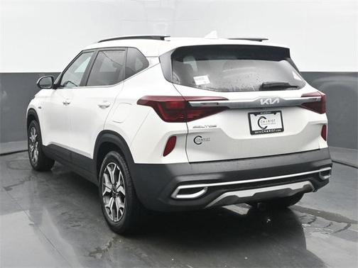 2022 Kia Seltos EX