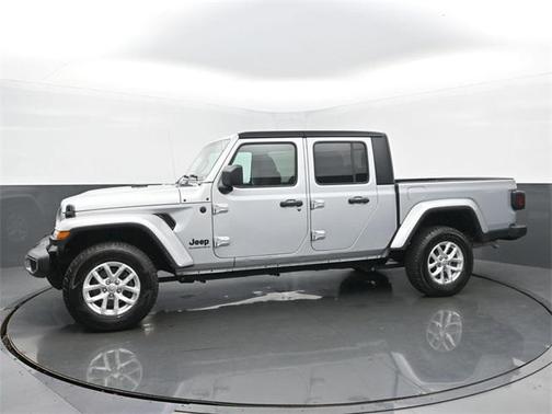 2023 Jeep Gladiator Sport S