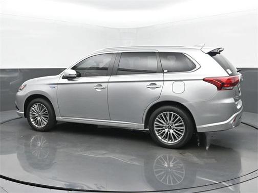 2022 Mitsubishi Outlander PHEV SEL