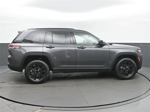 2026 Jeep Grand Cherokee Altitude