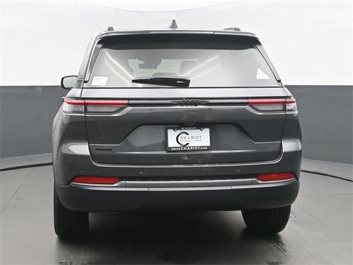 2026 Jeep Grand Cherokee Altitude