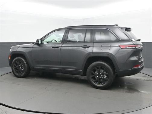 2026 Jeep Grand Cherokee Altitude