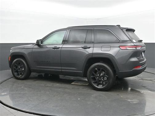 2026 Jeep Grand Cherokee Altitude