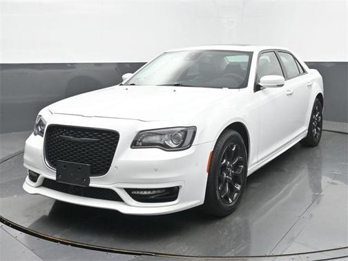 2023 Chrysler 300 Touring