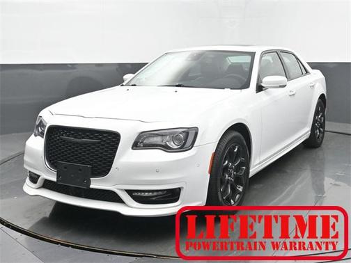 2023 Chrysler 300 Touring