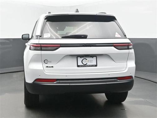 2026 Jeep Grand Cherokee Altitude