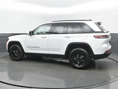 2026 Jeep Grand Cherokee Altitude