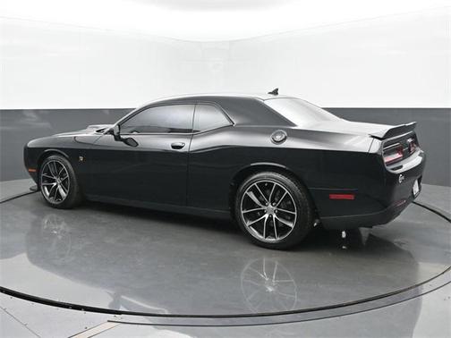 2016 Dodge Challenger R/T Scat Pack