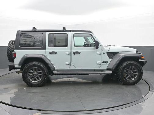 Earl Clearcoat 2024 Jeep Wrangler Sport S