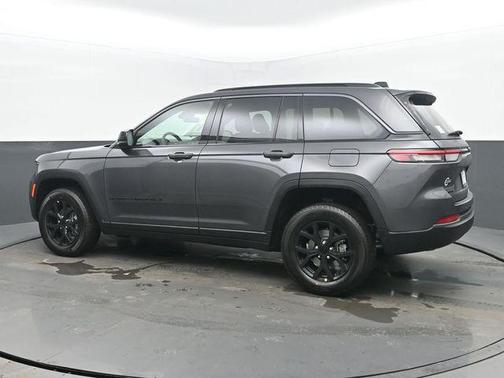 2026 Jeep Grand Cherokee Altitude