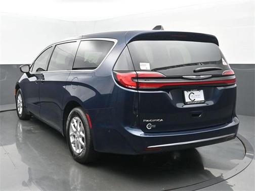 2025 Chrysler Pacifica L