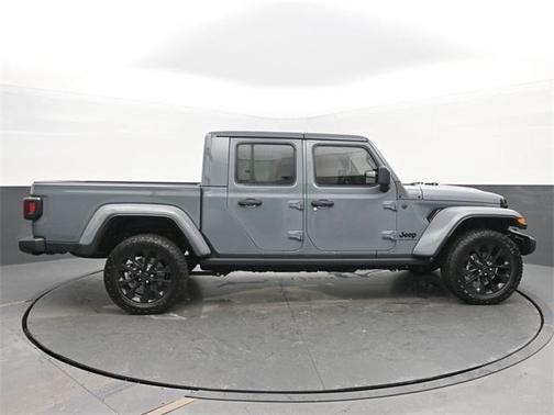 2025 Jeep Gladiator Nighthawk