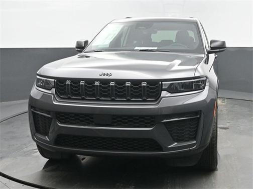 2026 Jeep Grand Cherokee Altitude