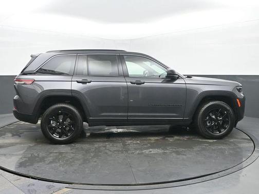 2026 Jeep Grand Cherokee Altitude