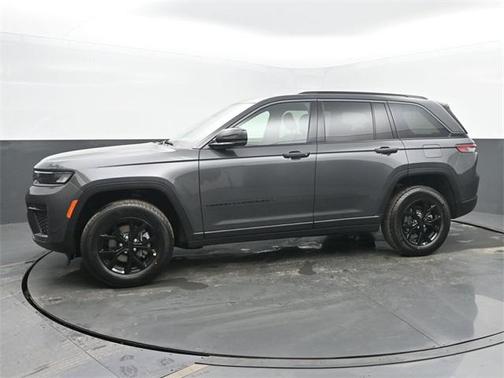 2026 Jeep Grand Cherokee Altitude
