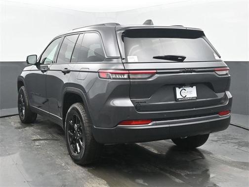 2026 Jeep Grand Cherokee Altitude