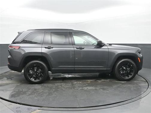 2026 Jeep Grand Cherokee Altitude