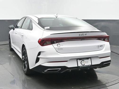 Glacial White Pearl 2024 Kia K5 GT-Line