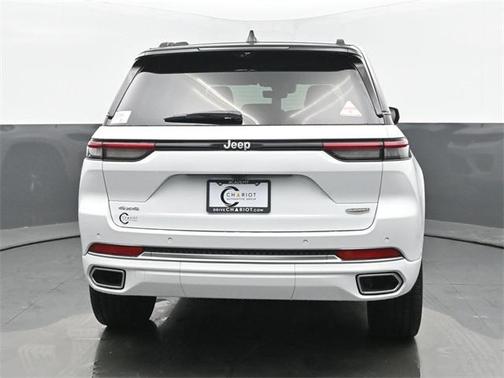 2025 Jeep Grand Cherokee Summit