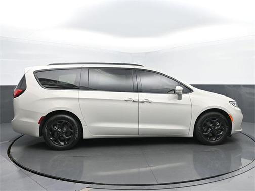 2021 Chrysler Pacifica Hybrid Limited