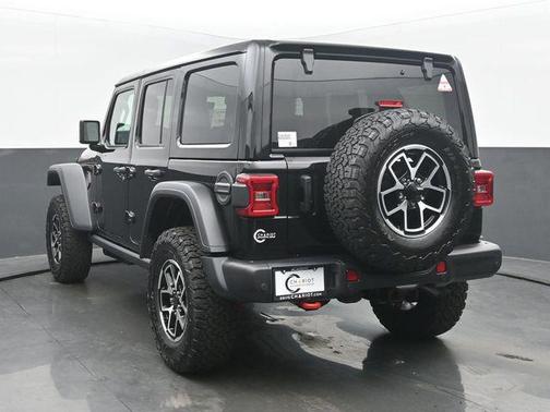 Black Clearcoat 2026 Jeep Wrangler Rubicon