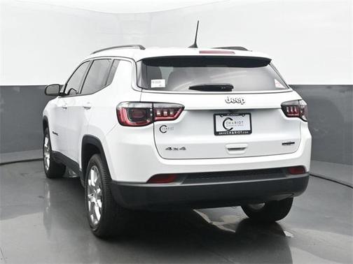 2022 Jeep Compass Latitude Lux