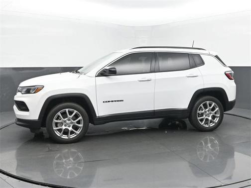 2022 Jeep Compass Latitude Lux