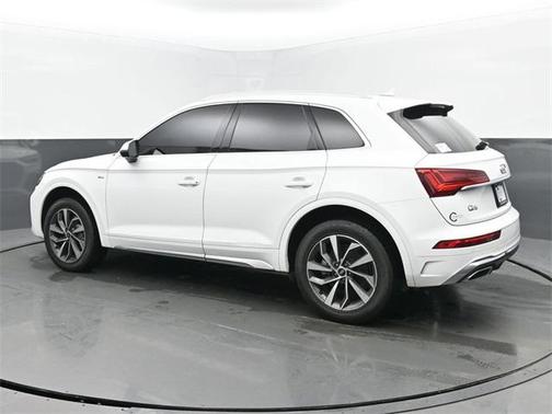 2023 Audi Q5 45 S line Premium Plus
