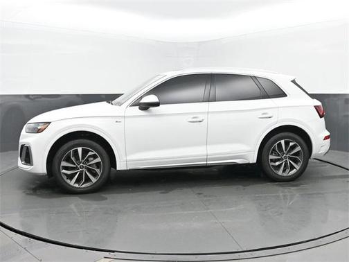 2023 Audi Q5 45 S line Premium Plus
